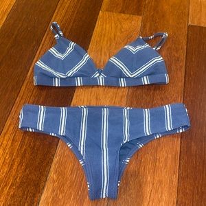 Billabong Bikini Set
